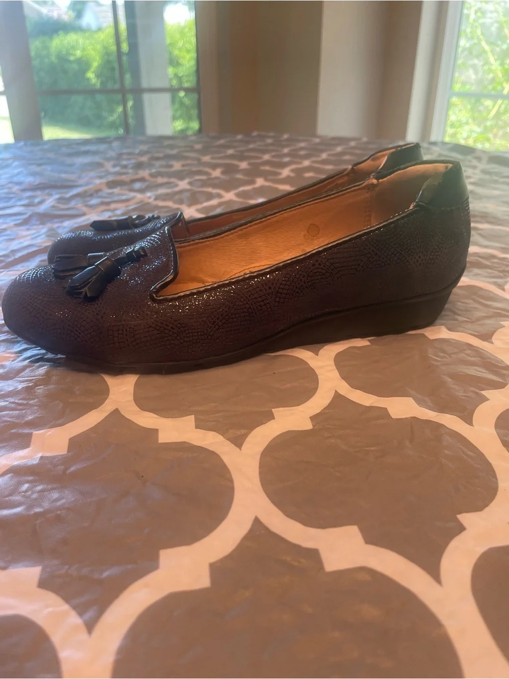 Sofft Women's Black Tassel leather Loafer wedge flats shimmery 6W comfort chic